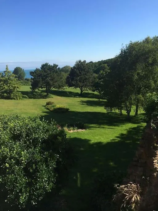 Une Jolie Ferme En Bord De Mer كُنْكال فرنسا